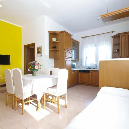 Apartment 770 *
